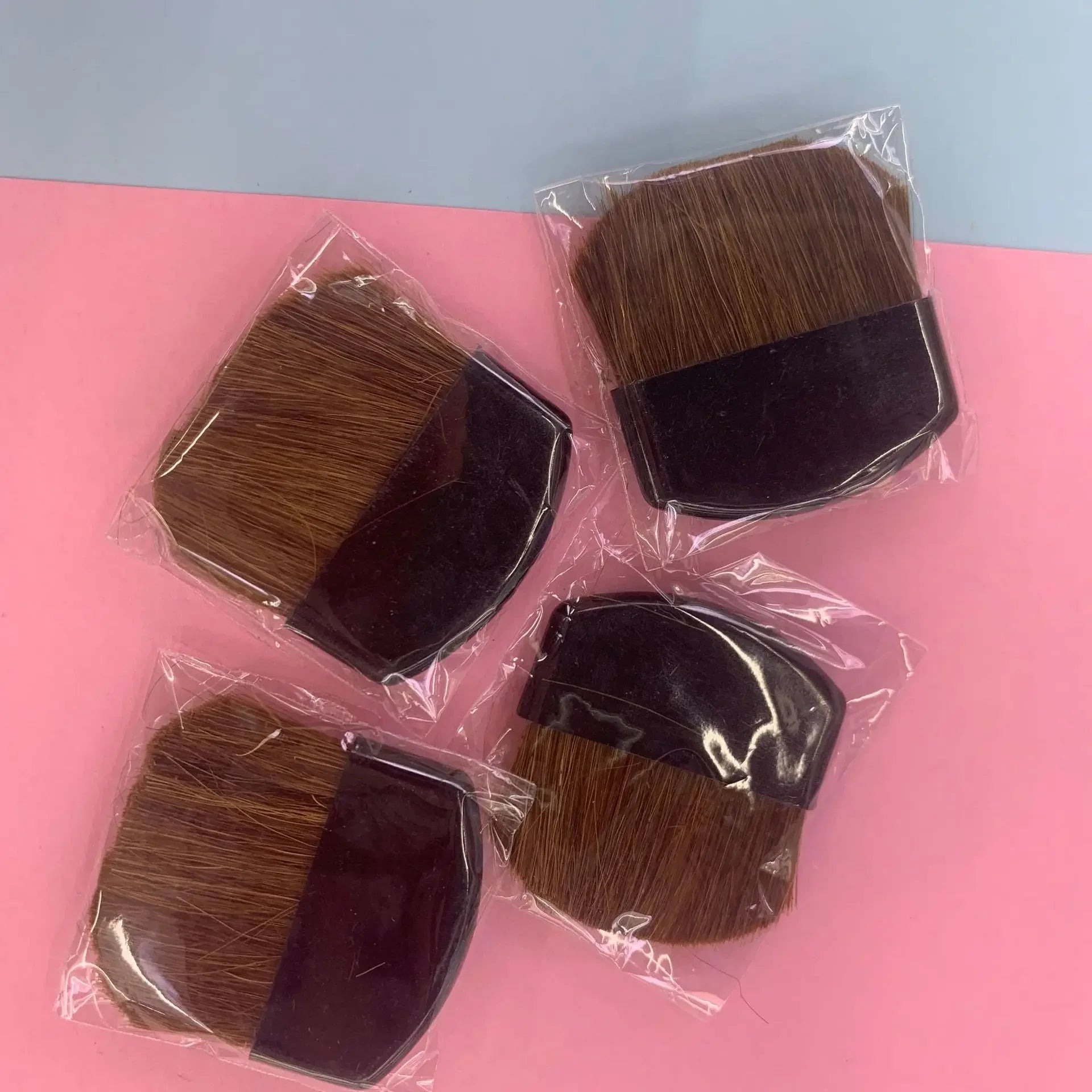 New Makeup Brush Beauty Powder Face Blush Brushes Portable Professional Foundation in packaging.